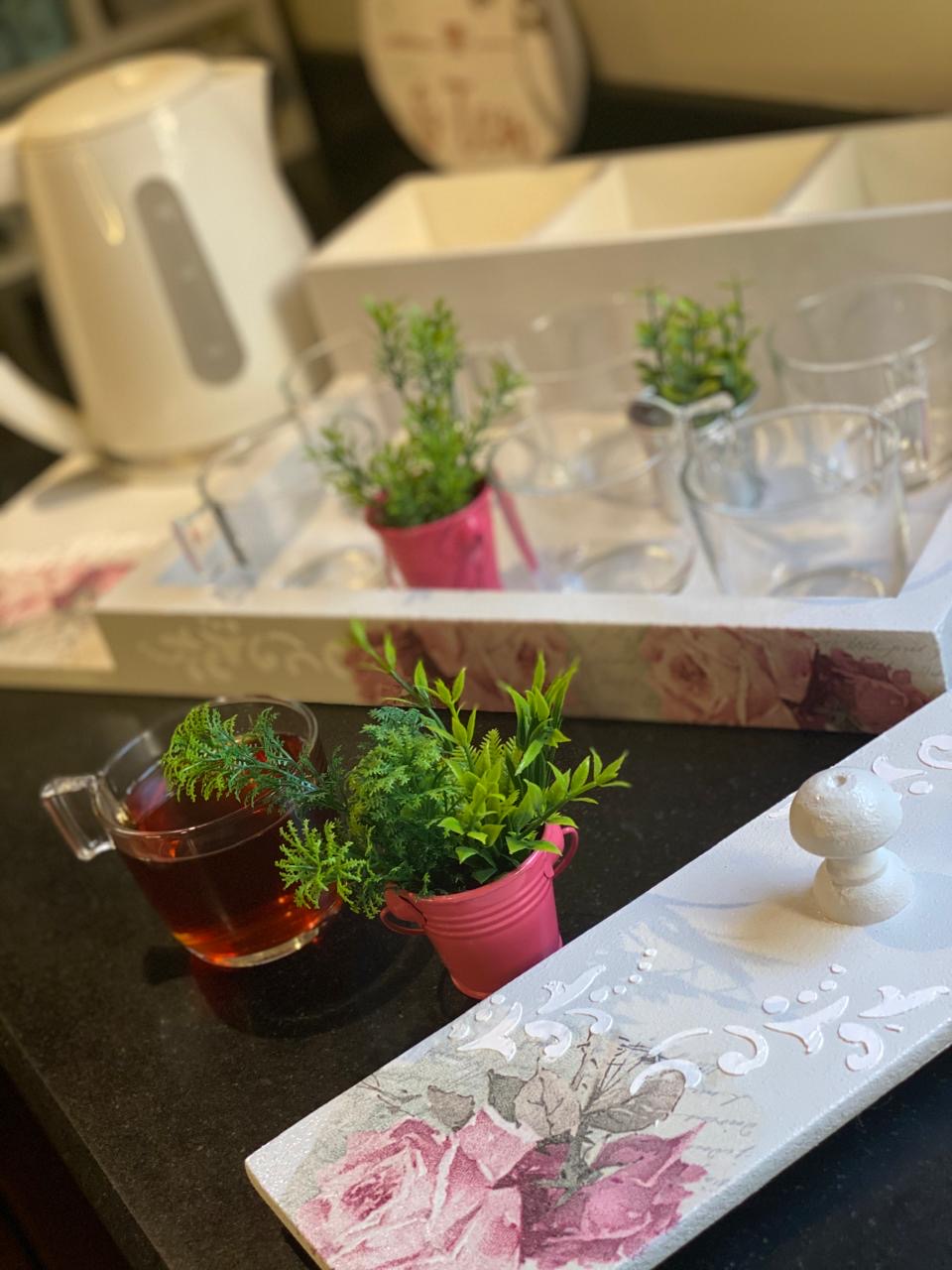 كوفي كورنر صنيه كاتل شمال رمادي فاتح ورده چورا