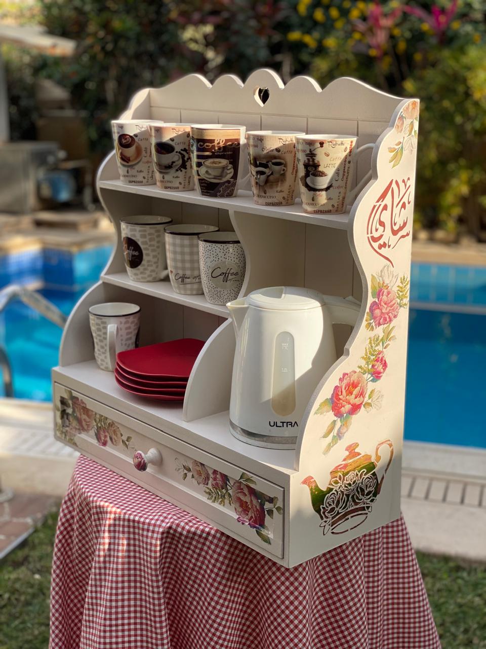 بيت مجات ممكن يتعلق كافيه ورده چميله