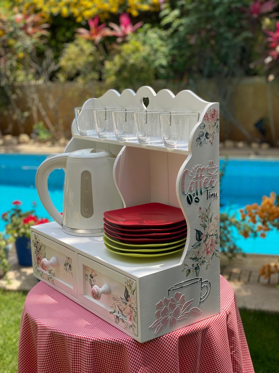 بيت مجات ممكن يتعلق اوف وايت ورده ريحانه
