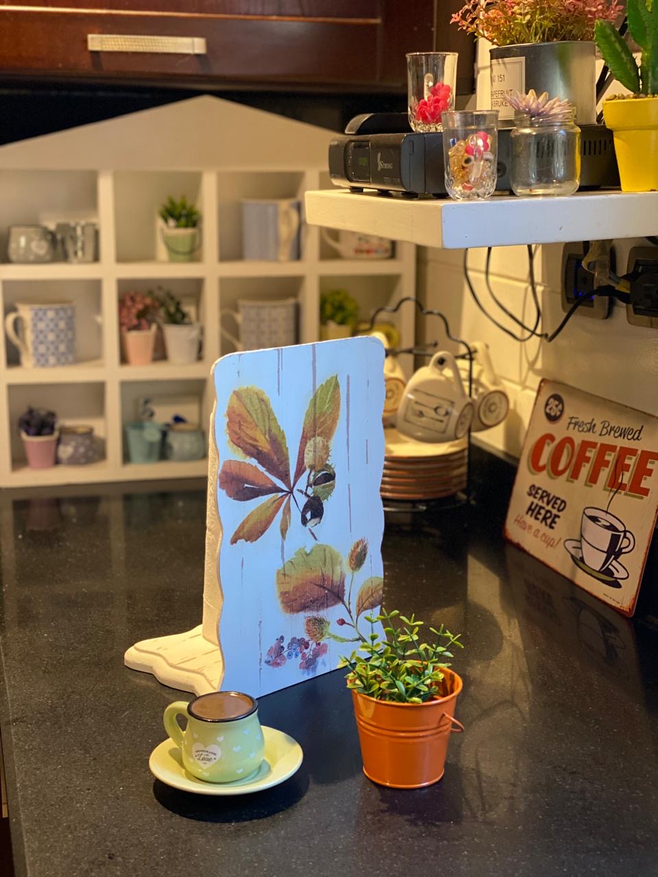 حامل مناديل مطبخ اوف وايت متجرح ورده الخريف