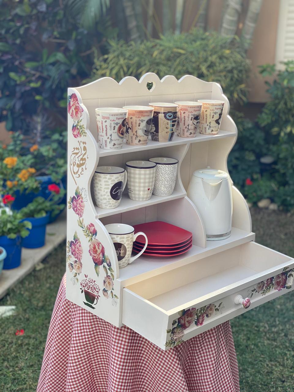 بيت مجات ممكن يتعلق كافيه ورده چميله