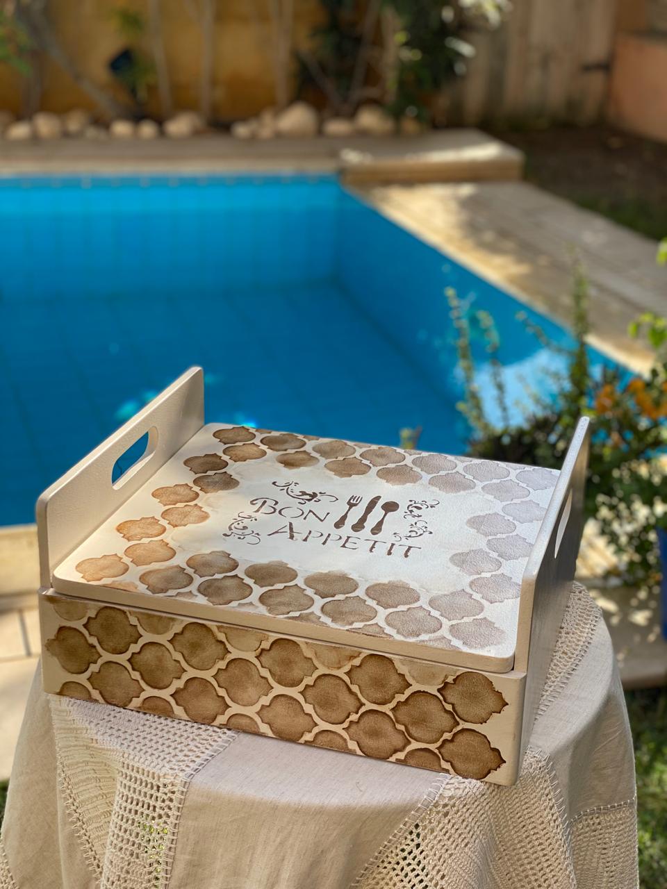 حامل شوك بغطاء كافيه شغل بني