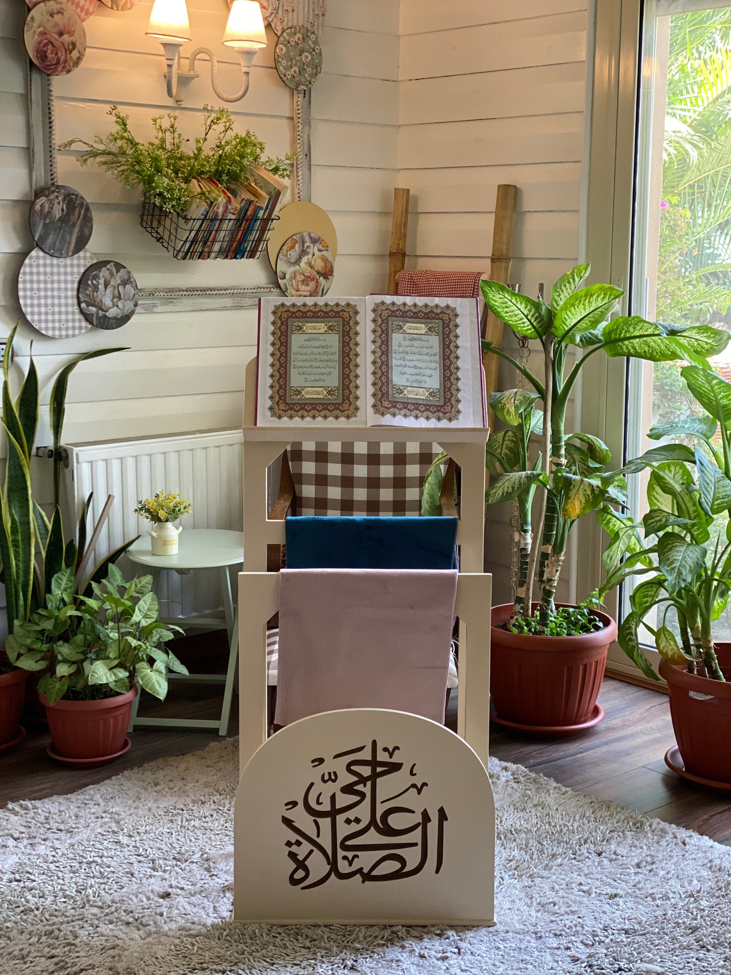 حامل سجاجيد صلاه ( وقراءه) بيچ غامق كلمه حي علي الصلاه بالبني