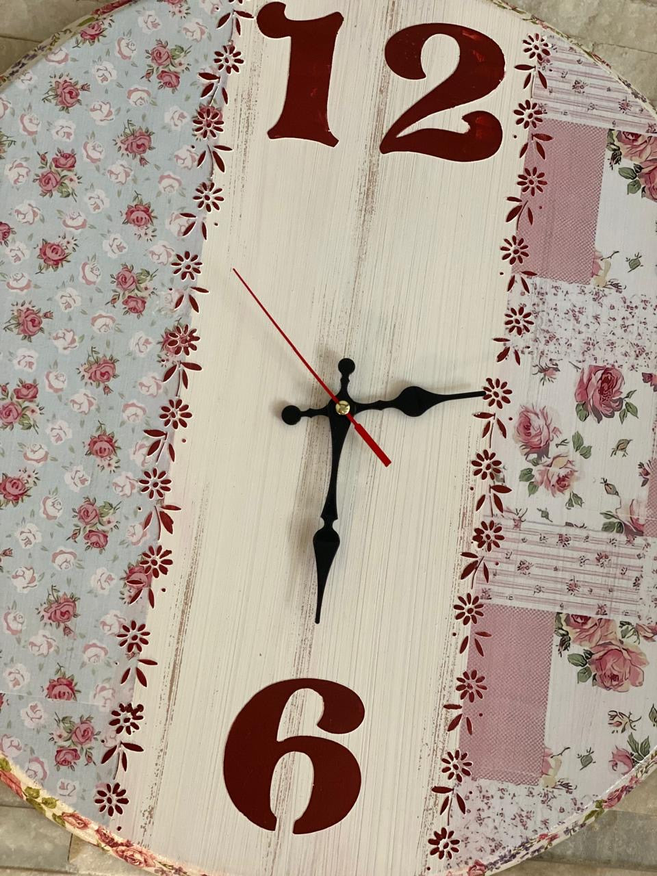 ساعه حائط روز