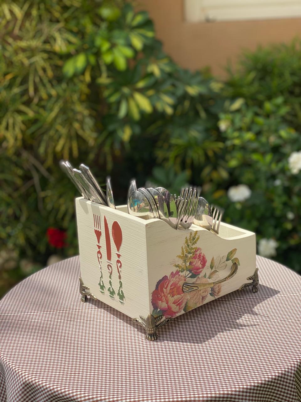 حامل شوك مدرج بيچ ساده ورده چميله
