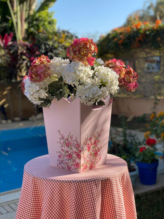 باسكت روز ورده ازاليا  ( الورد الداخلي للتصوير)