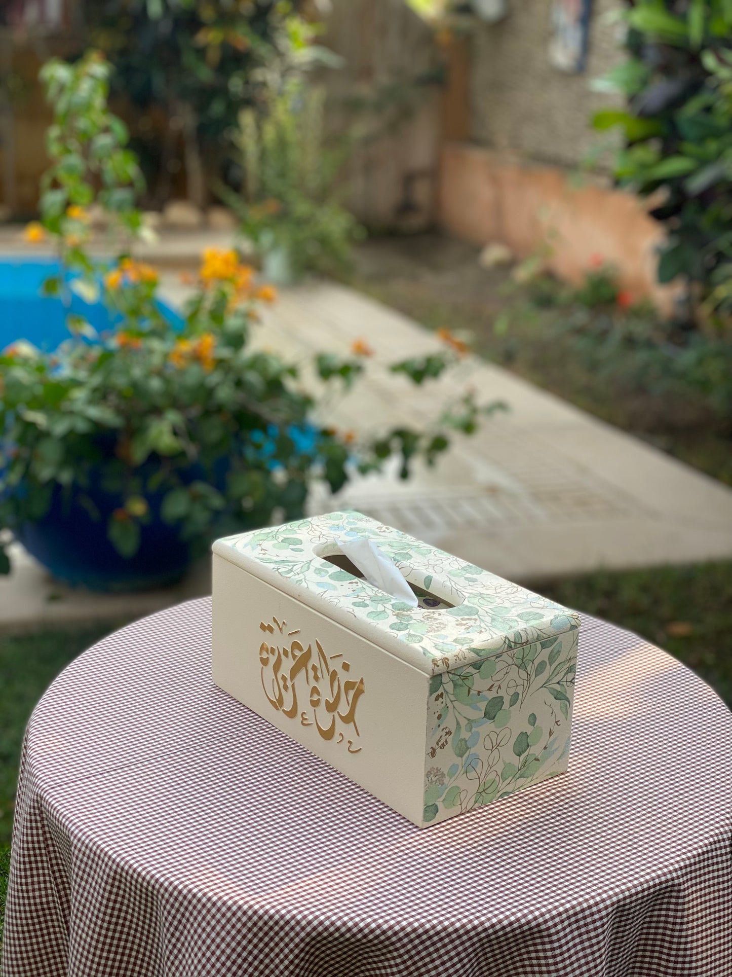 علبه مناديل بيج ورده همسه